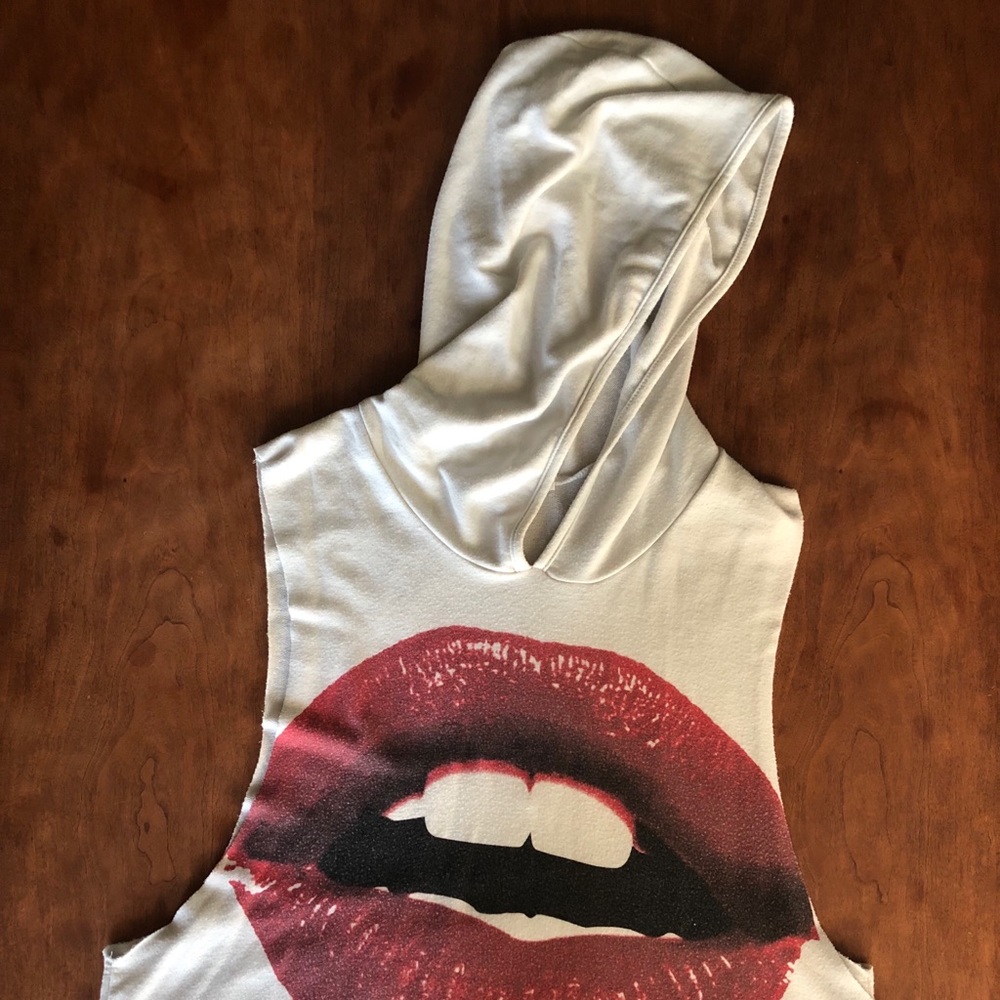 Graphic hooded tank